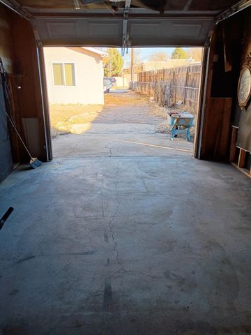 2306 Wilma Road NW, Albuquerque, NM 87104