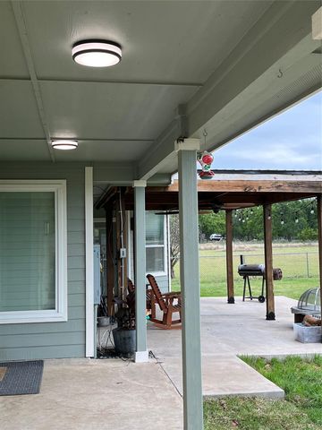 913 County Road 220, Florence, TX 76527