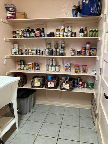913 County Road 220, Florence, TX 76527