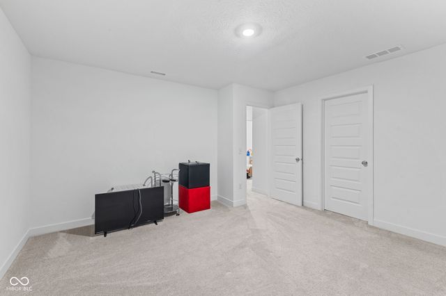 1046 Elmwood Lane, Greenwood, IN 46143