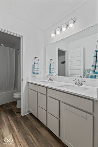 1046 Elmwood Lane, Greenwood, IN 46143