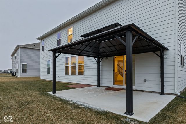 1046 Elmwood Lane, Greenwood, IN 46143