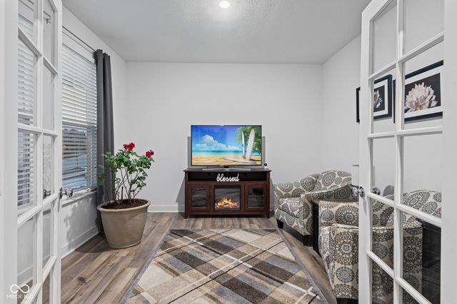 1046 Elmwood Lane, Greenwood, IN 46143