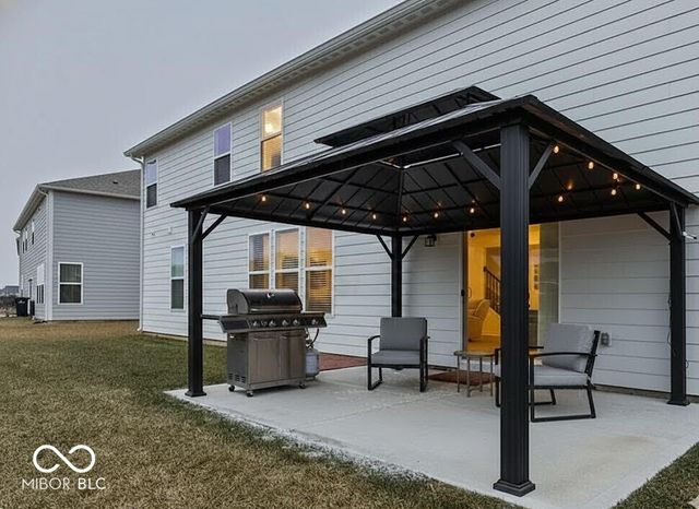 1046 Elmwood Lane, Greenwood, IN 46143