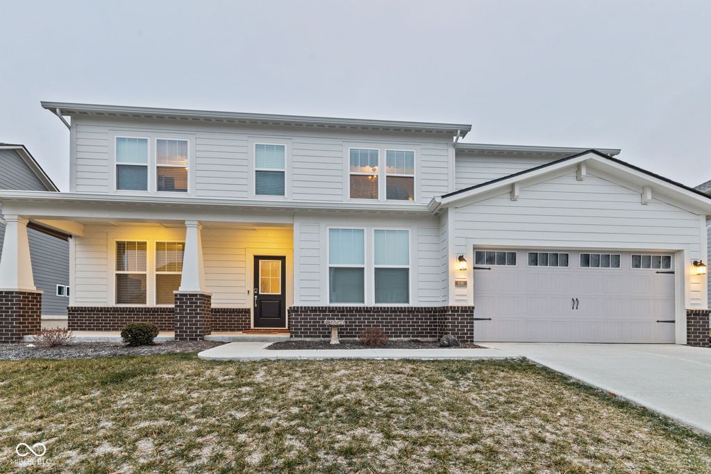 1046 Elmwood Lane, Greenwood, IN 46143