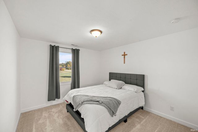 6036 W Turtle Hill Court, Frankfort, IN 46041