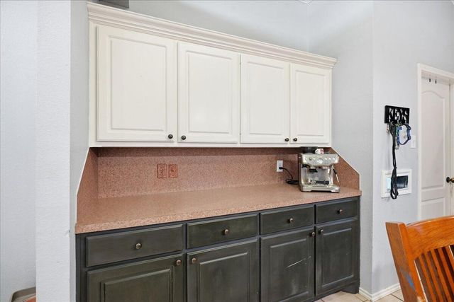 1931 77th Place, Lubbock, TX 79423