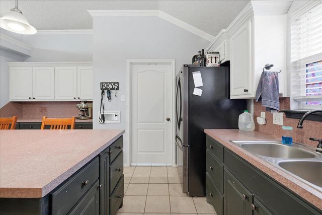 1931 77th Place, Lubbock, TX 79423