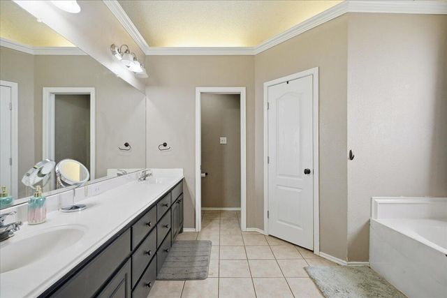 1931 77th Place, Lubbock, TX 79423