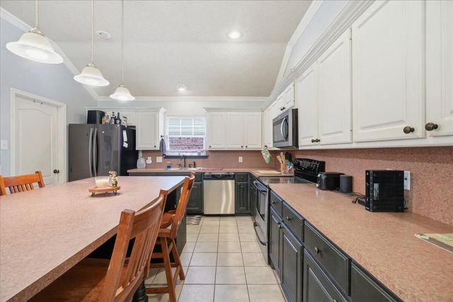 1931 77th Place, Lubbock, TX 79423