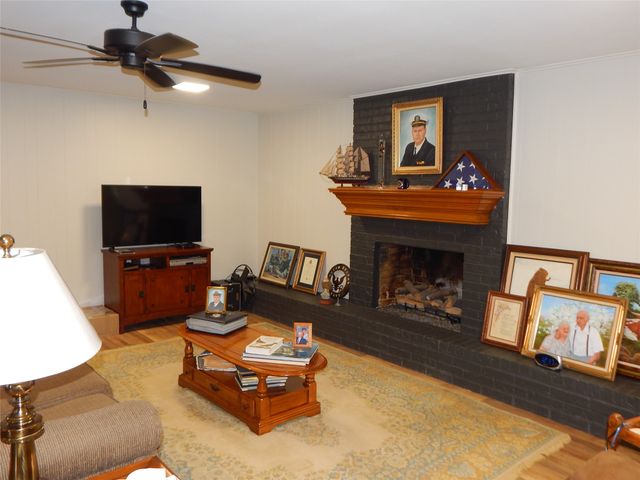 517 RONNETTE Drive, Tyler, TX 75703