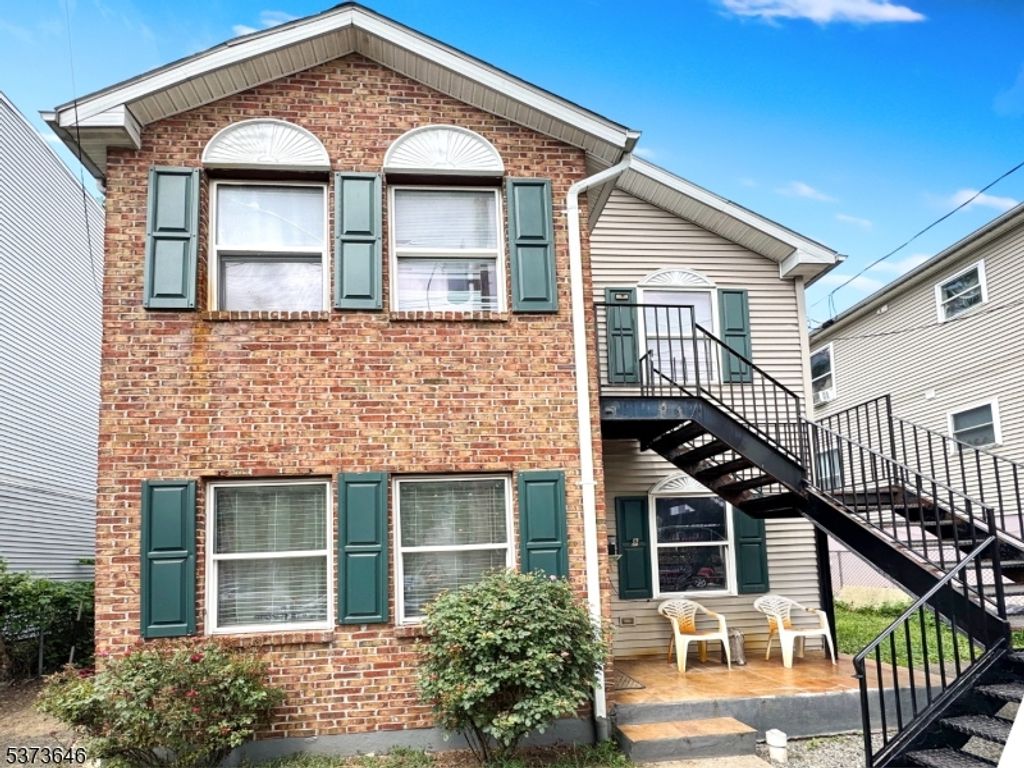309 Van Houten St, Paterson City, NJ 07501