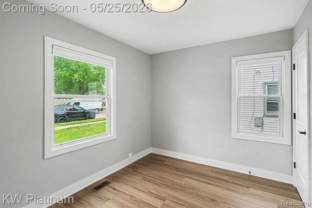 19070 Melvin Street, Roseville, MI 48066