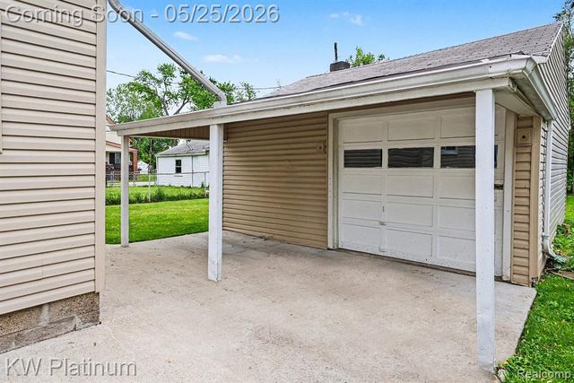 19070 Melvin Street, Roseville, MI 48066