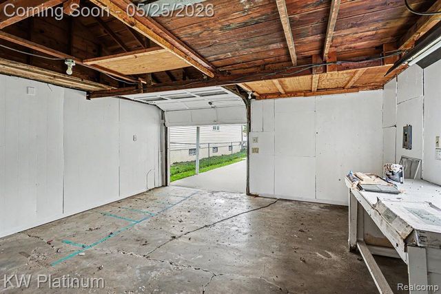 19070 Melvin Street, Roseville, MI 48066