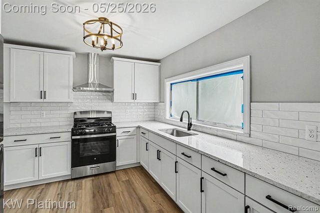 19070 Melvin Street, Roseville, MI 48066