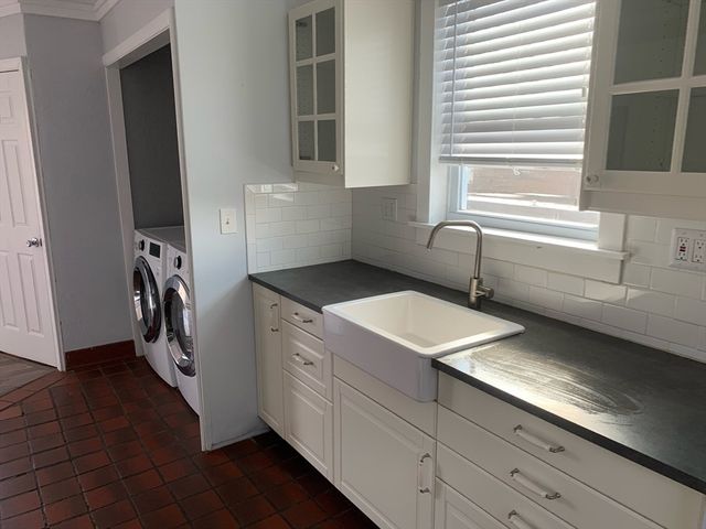 140 Riverbank Rd, Northampton, MA 01060