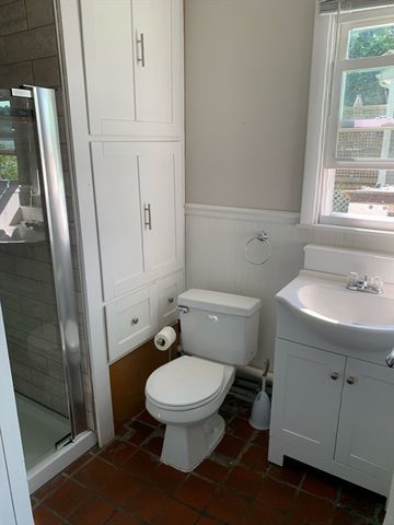 140 Riverbank Rd, Northampton, MA 01060