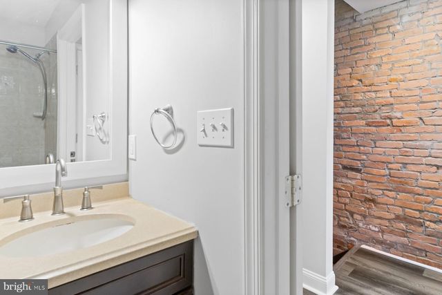 615 S CLINTON ST, Baltimore, MD 21224