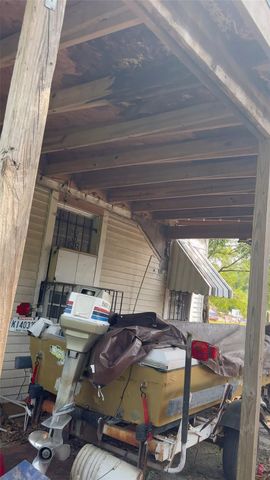 241 Owens Street, Houston, TX 77029