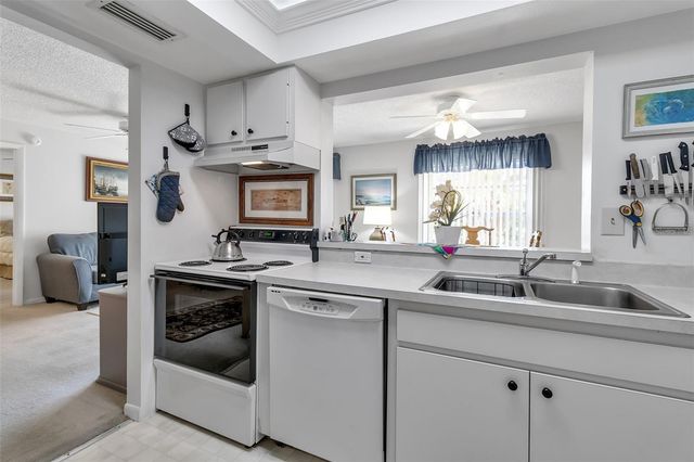 6310 7TH AVENUE W 6310, Bradenton, FL 34209