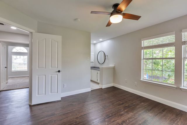 3825 Misty Glen Court, Bedford, TX 76021