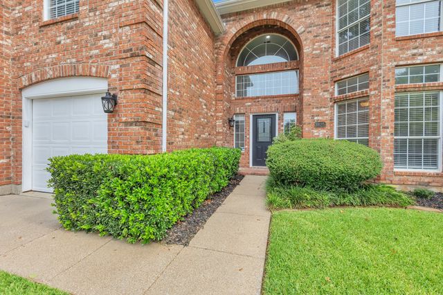 3825 Misty Glen Court, Bedford, TX 76021