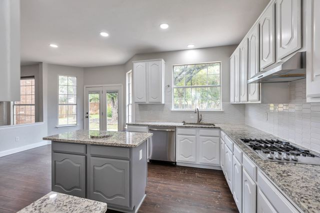 3825 Misty Glen Court, Bedford, TX 76021