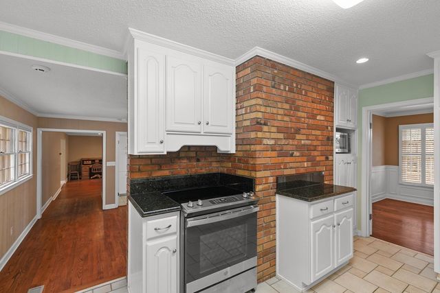 2000 Deerpath, Dothan, AL 36303