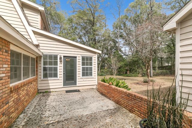 2000 Deerpath, Dothan, AL 36303