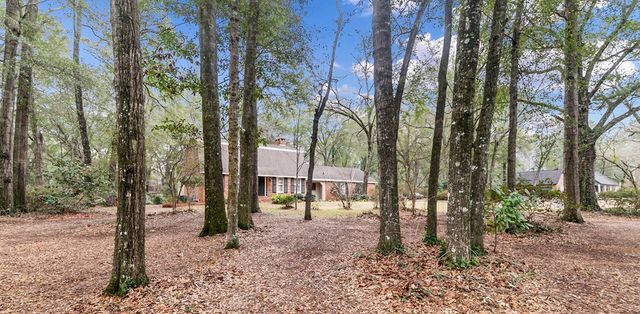 2000 Deerpath, Dothan, AL 36303
