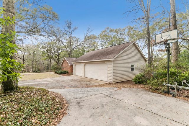 2000 Deerpath, Dothan, AL 36303