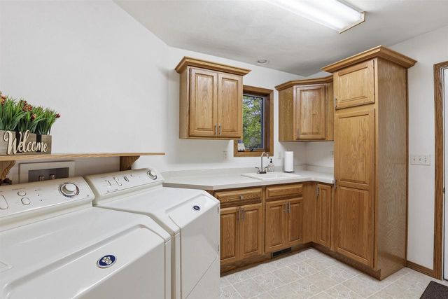 W5472 EDELWEISS COURT, Appleton, WI 54913
