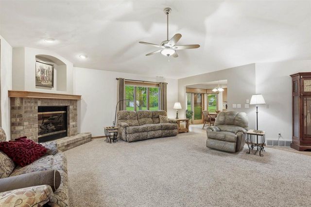 W5472 EDELWEISS COURT, Appleton, WI 54913