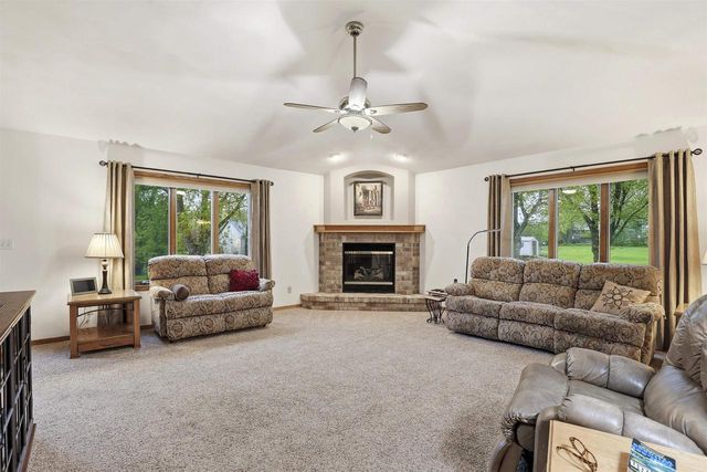 W5472 EDELWEISS COURT, Appleton, WI 54913