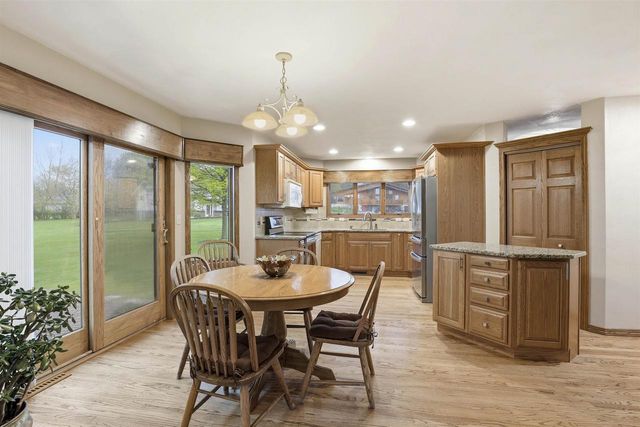 W5472 EDELWEISS COURT, Appleton, WI 54913