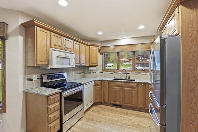 W5472 EDELWEISS COURT, Appleton, WI 54913