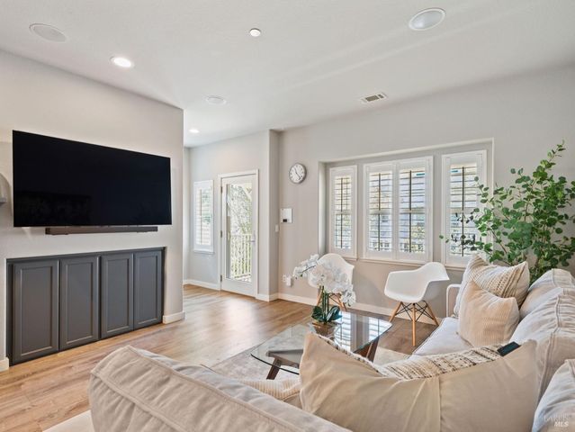 2035 Aristides Ct, Napa, CA 94559