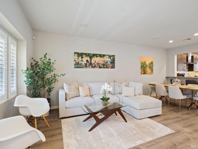 2035 Aristides Ct, Napa, CA 94559