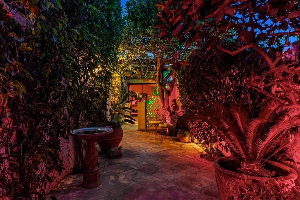 Image 12 of property listing at 1341 E Amado Road, Palm Springs, CA 92262