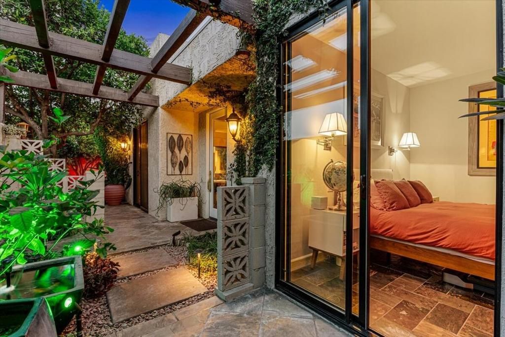 Image 16 of property listing at 1341 E Amado Road, Palm Springs, CA 92262