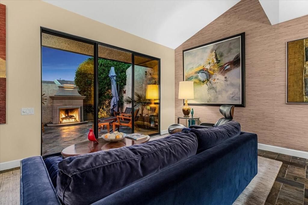 Image 17 of property listing at 1341 E Amado Road, Palm Springs, CA 92262