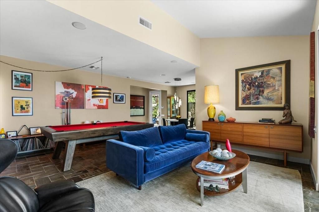 Image 20 of property listing at 1341 E Amado Road, Palm Springs, CA 92262