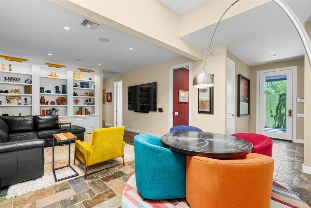 Image 23 of property listing at 1341 E Amado Road, Palm Springs, CA 92262