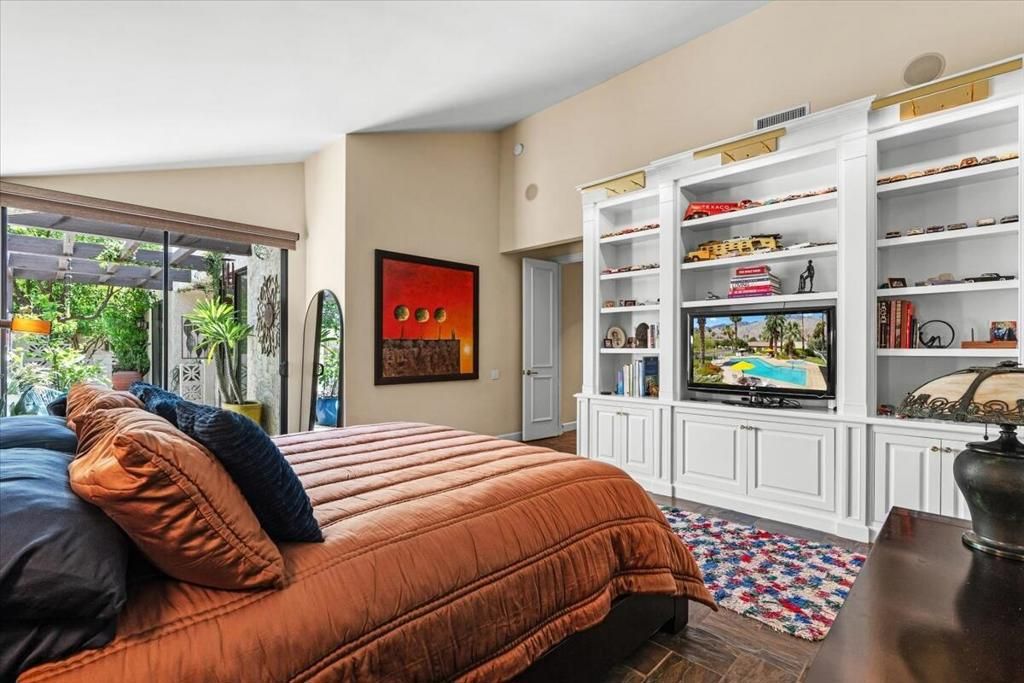 Image 36 of property listing at 1341 E Amado Road, Palm Springs, CA 92262