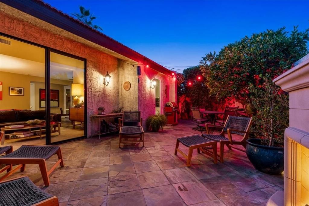Image 8 of property listing at 1341 E Amado Road, Palm Springs, CA 92262