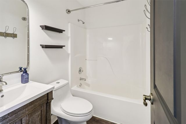 7105 SE 27th Street, Des Moines, IA 50320