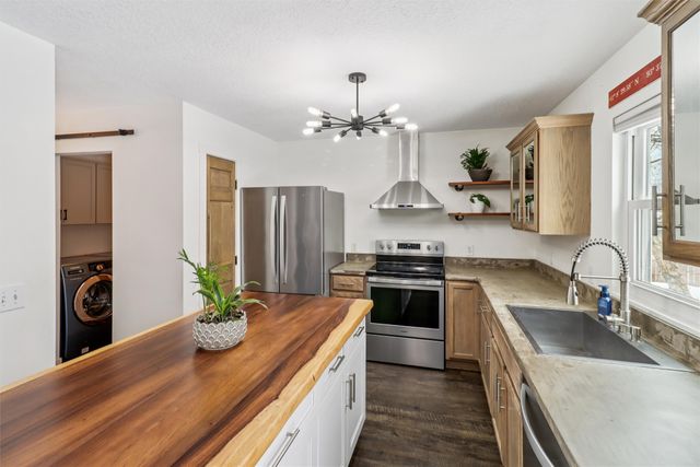 7105 SE 27th Street, Des Moines, IA 50320