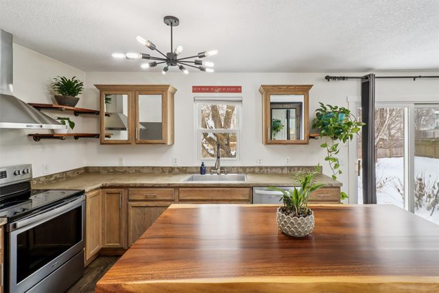 7105 SE 27th Street, Des Moines, IA 50320