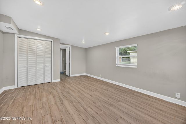 1023 DE PAUL Drive, Jacksonville, FL 32218